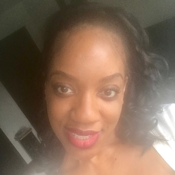 Meet your Posher, Carla - Picture 4 of 8